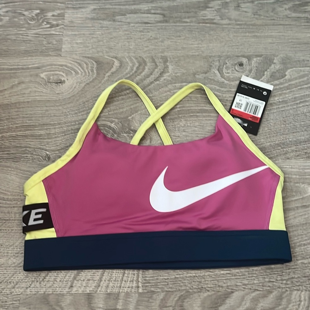 NWT Nike Indy Sports Bra